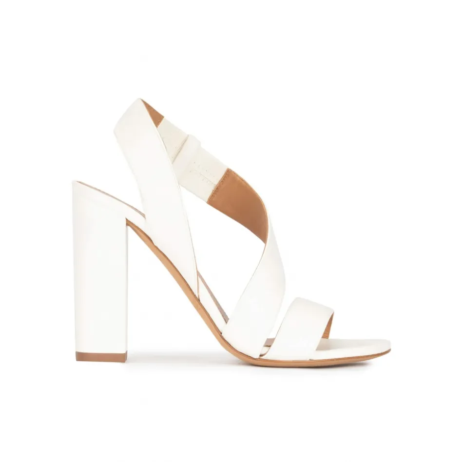 Aquira Sandales à talons épais en cuir blanc cassé