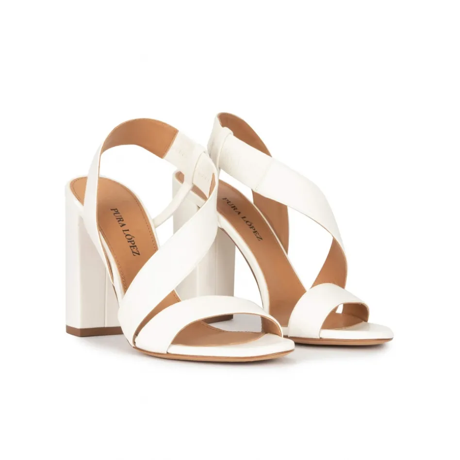 Aquira Sandales à talons épais en cuir blanc cassé