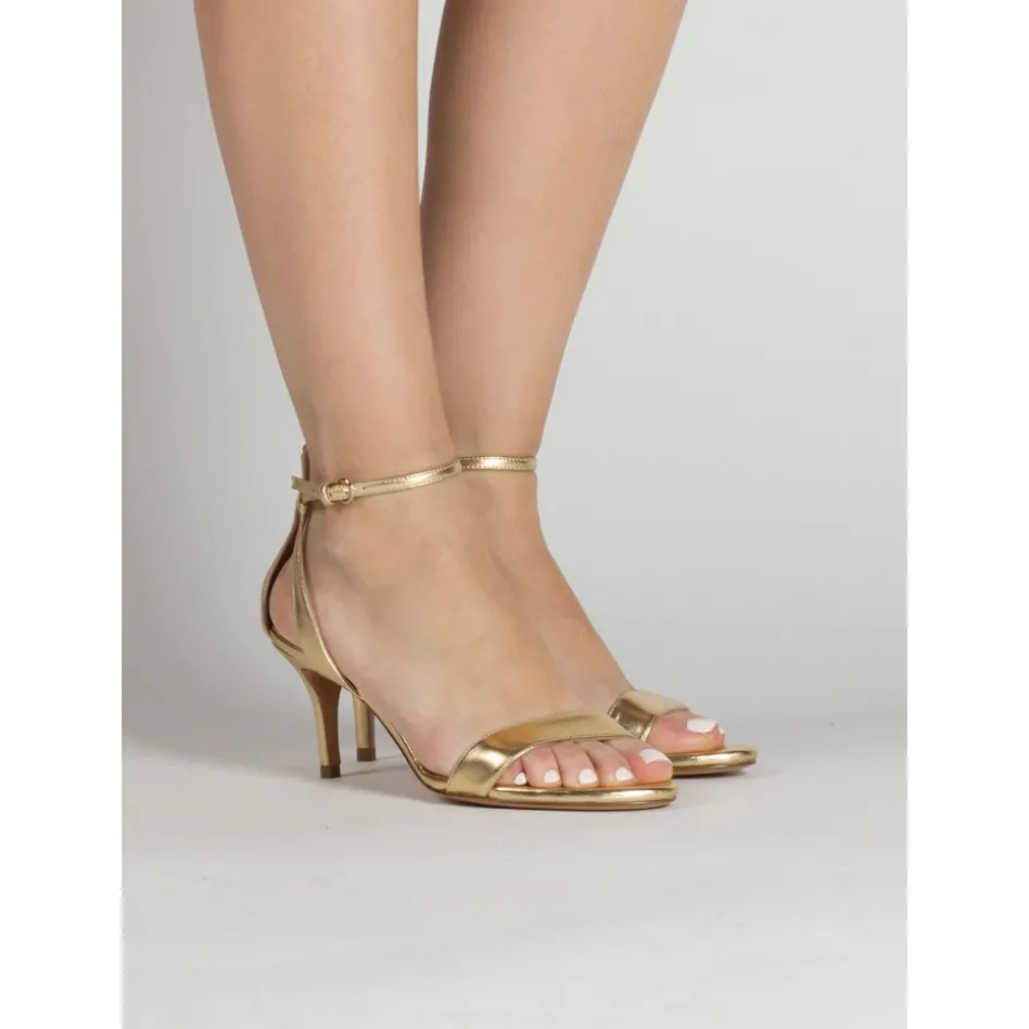 Fantine Sandales à talons moyens en cuir métallisé doré