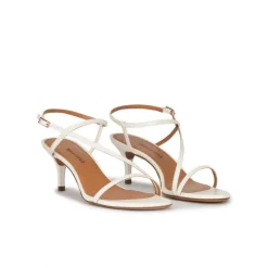 Laquenda Sandales à talons moyens en cuir blanc cassé