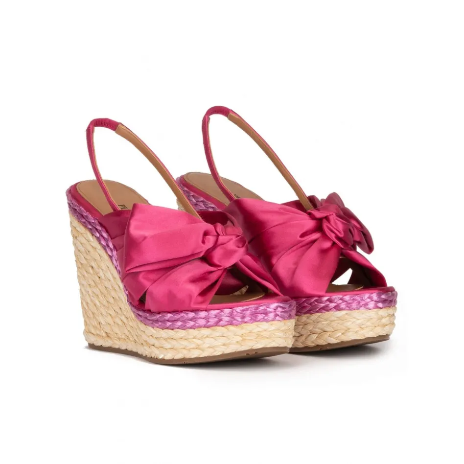 Miquela Sandales compensées en satin fuchsia et en raphia naturel