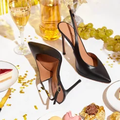 Omeya Escarpins à brides en cuir noir