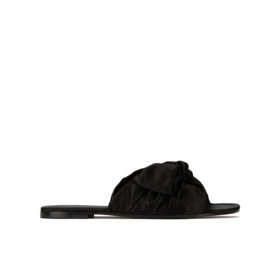Quetty Claquettes en satin noir à nœuds