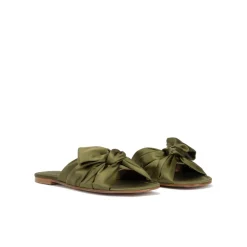 Quetty Claquettes en satin vert kaki à nœuds