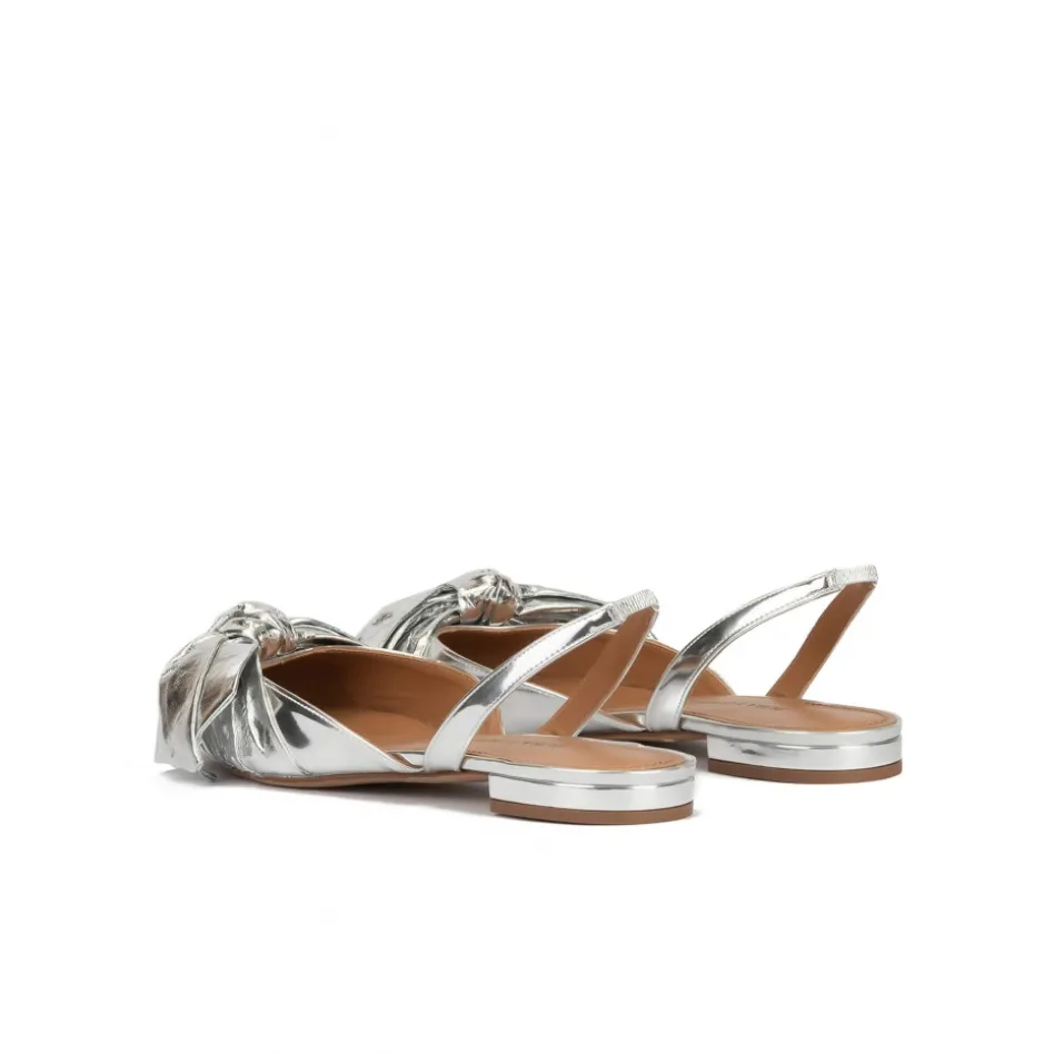 Quinette Chaussures plates à brides et à bouts pointus en cuir métallisé argenté