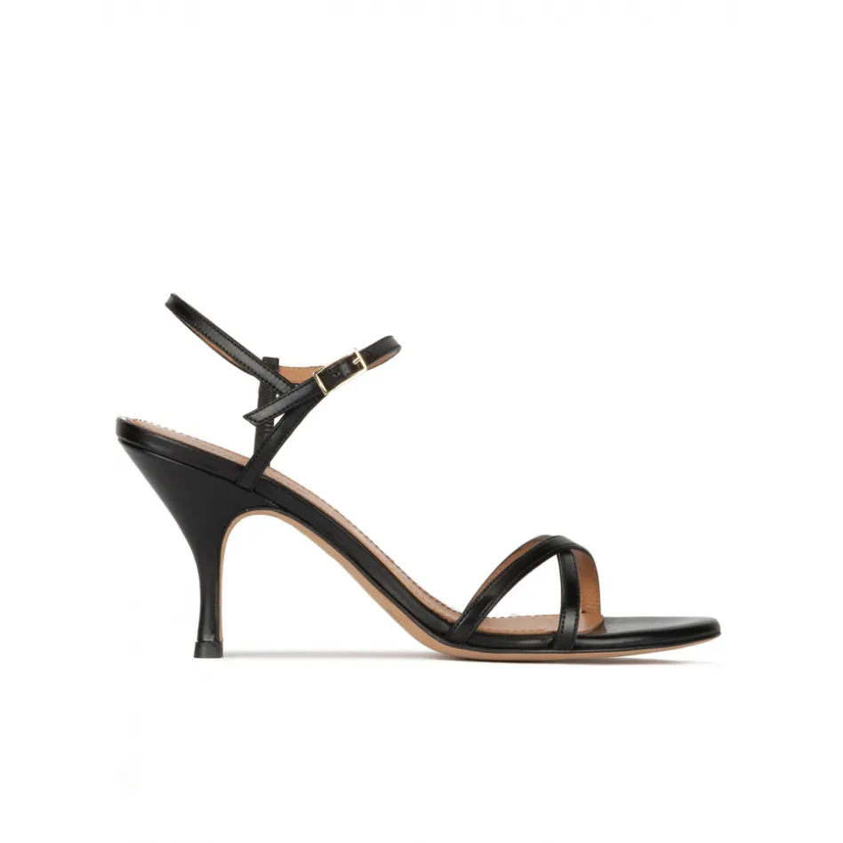 Sonique Sandales à talons moyens en cuir noir